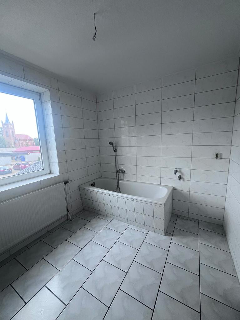 Bad mit Badewanne