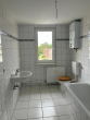 Badezimmer - Geräumige 3 Zimmer Wohnung mit großer Küche
